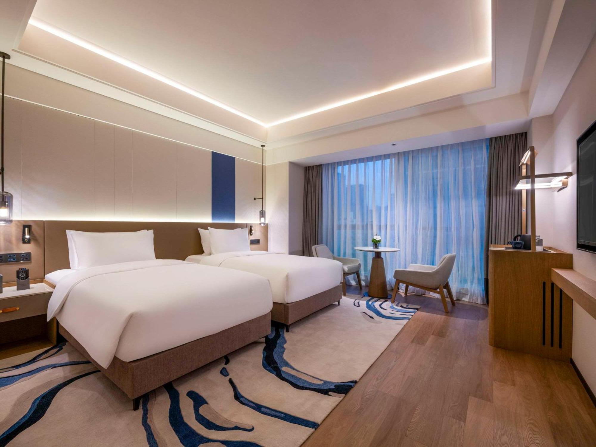Hotel Novotel Jingan 4*