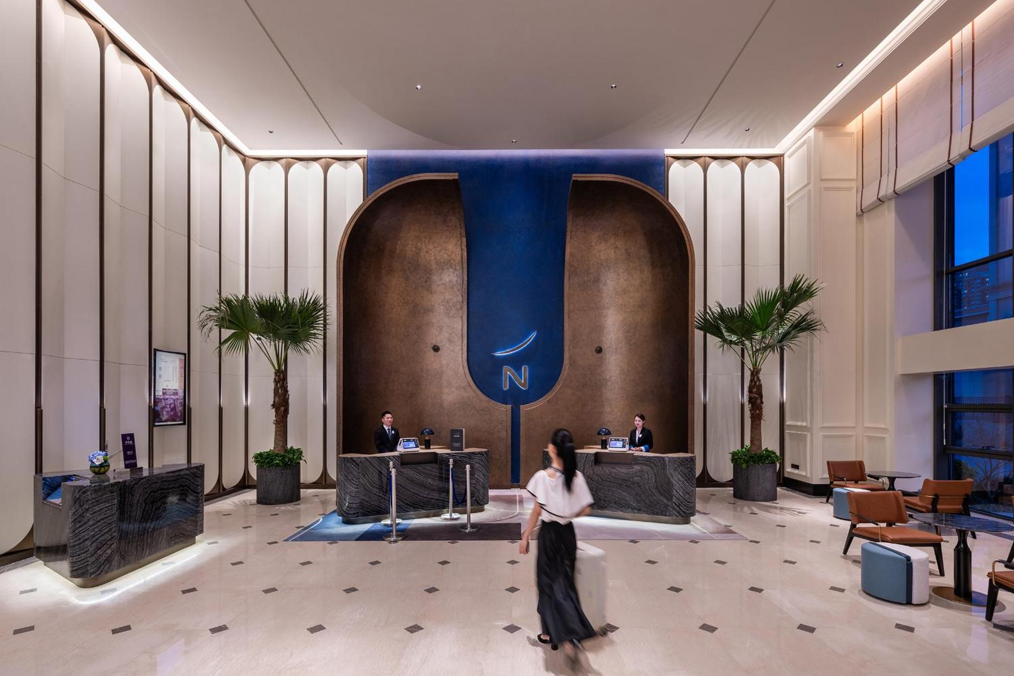 Hotel Novotel Jingan 4*